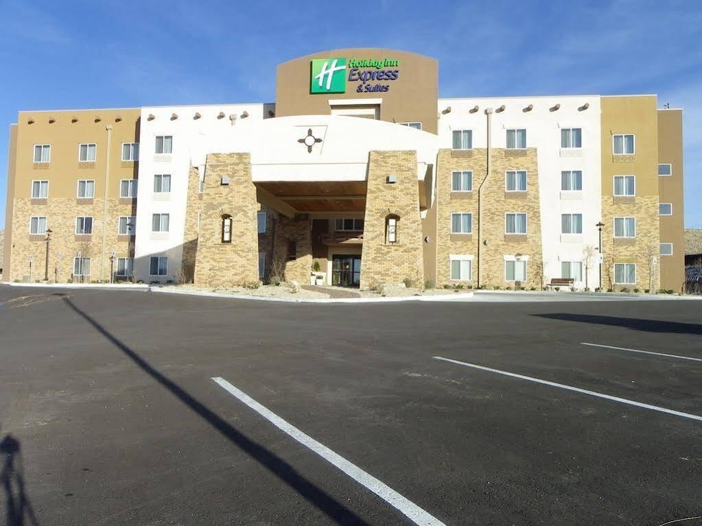 北拉斯克鲁塞斯快捷假日酒店 外观 照片